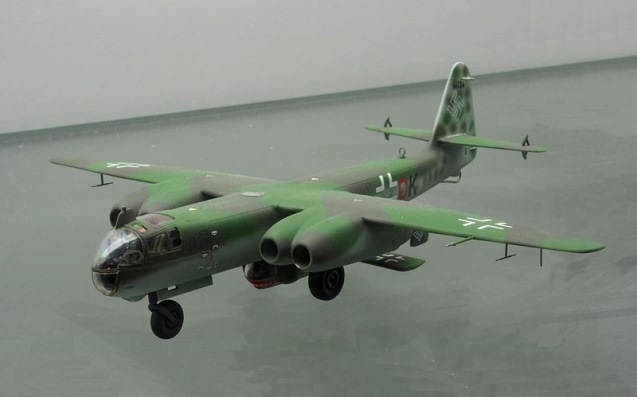800px-Arado-234_V21_pic1.jpg